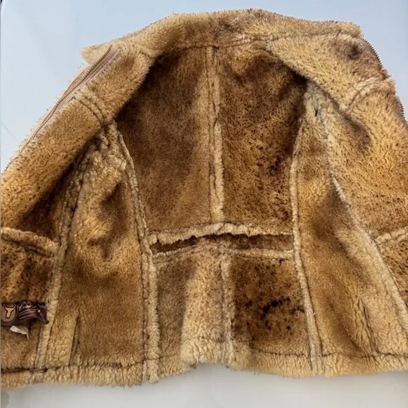 Authentic vintage shearling (sheepskin) jacket - Picture 6 of 6